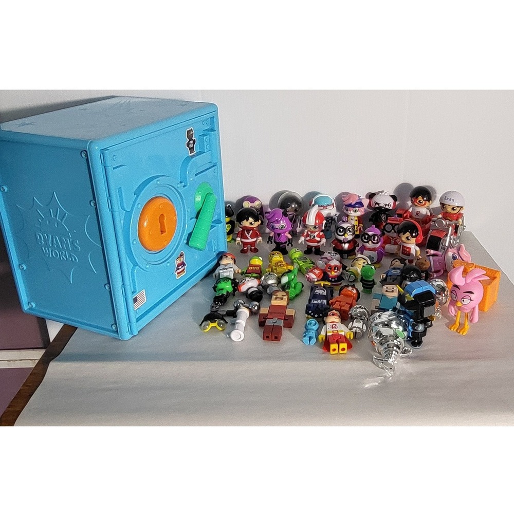 Ryan's World Toy Figures & Blue Safe Bucket Set Kids Playset 50+ Pieces